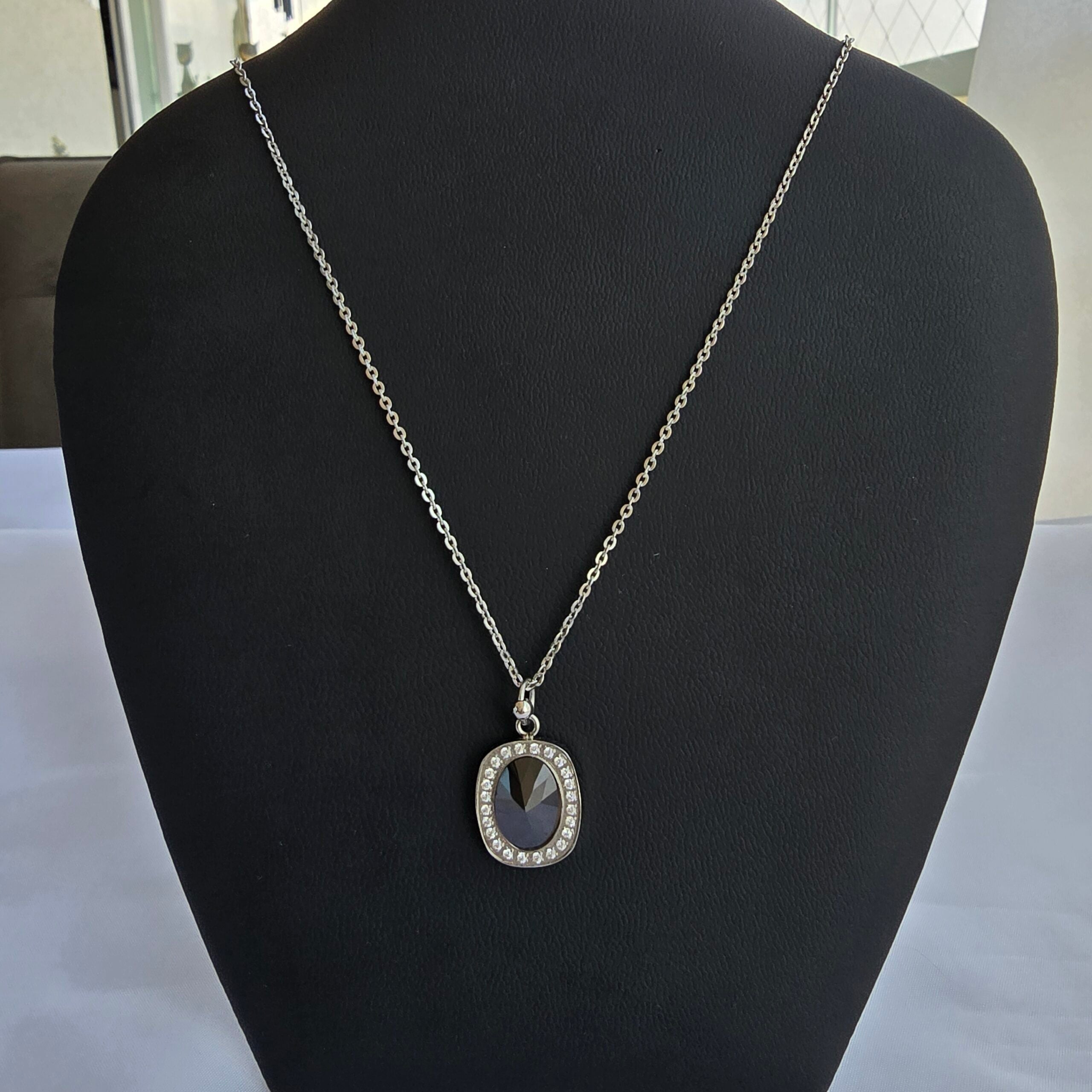 Collar Piedra Negra